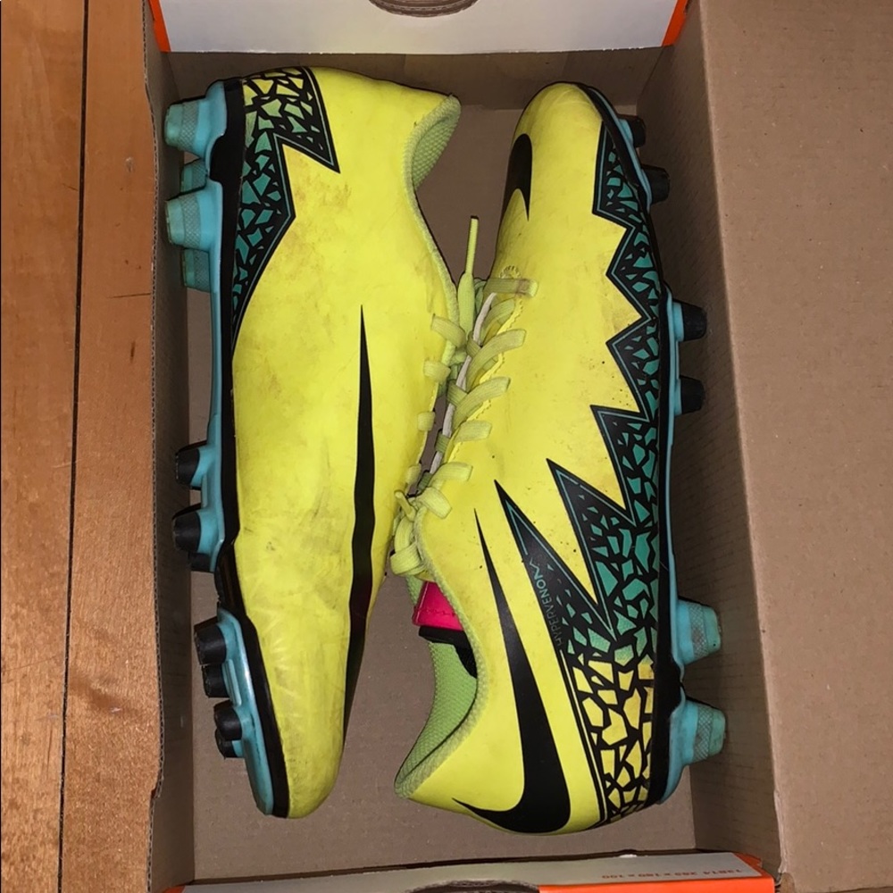 Hypervenom Phade II cleats